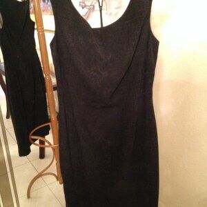BLACK ELEGANT DRESSBY MAGGY LONDON